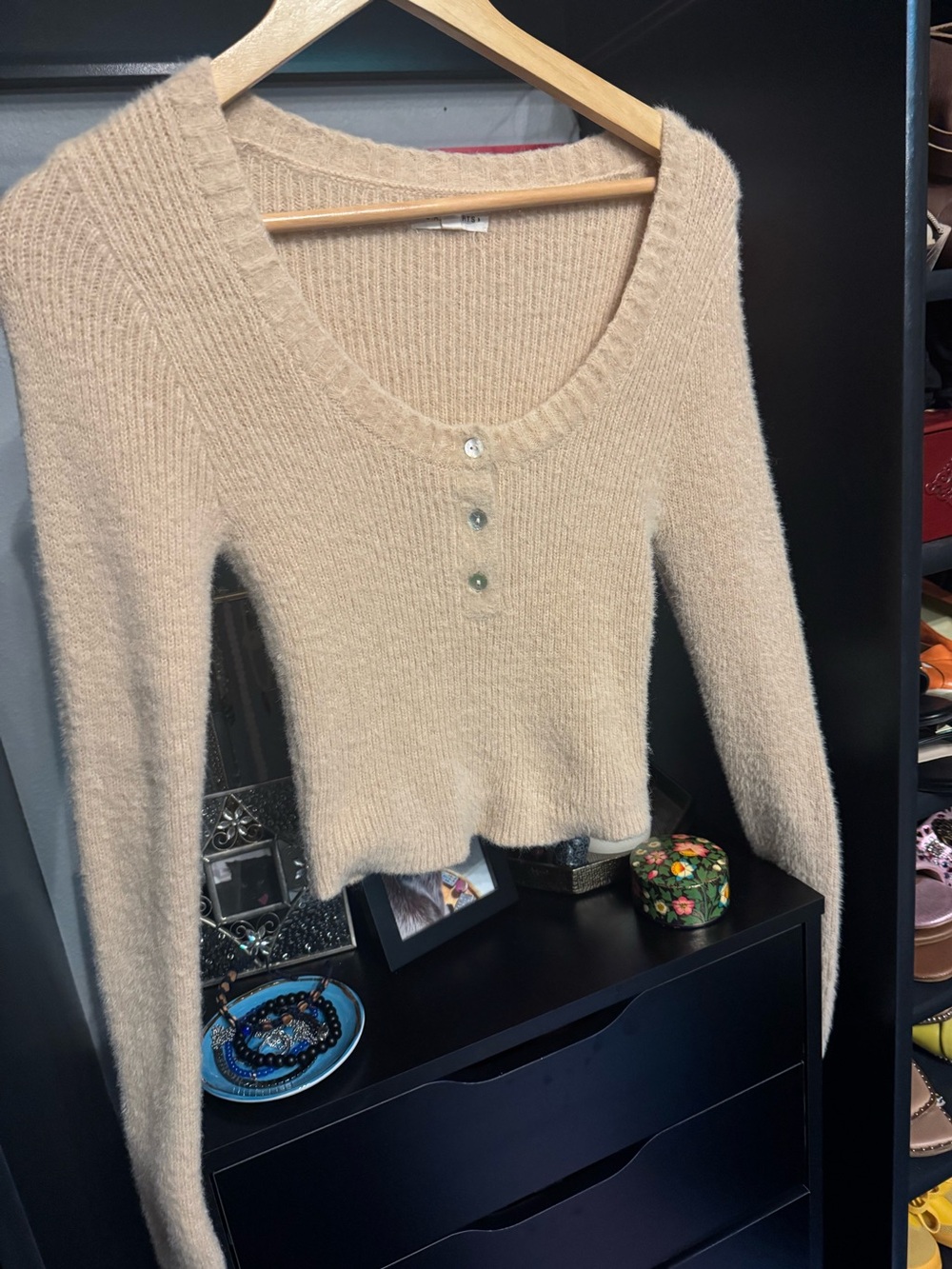 Cozy Crop Henley Sweater - Beige 🤎🍂 - Picture 4 of 7